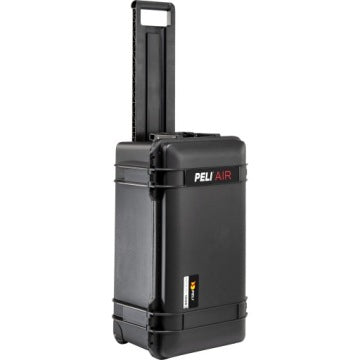 Peli 1556 Air Case na kółkach jako bagaż rejestrowany